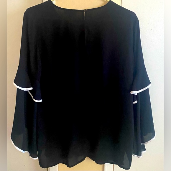 - LOFT" BLACK & WHITE RUFFLED BELL SLEEVE COTTON BLOUSE - Picture 4 of 5